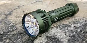 פנסים לטווח רחוק וחיפוש